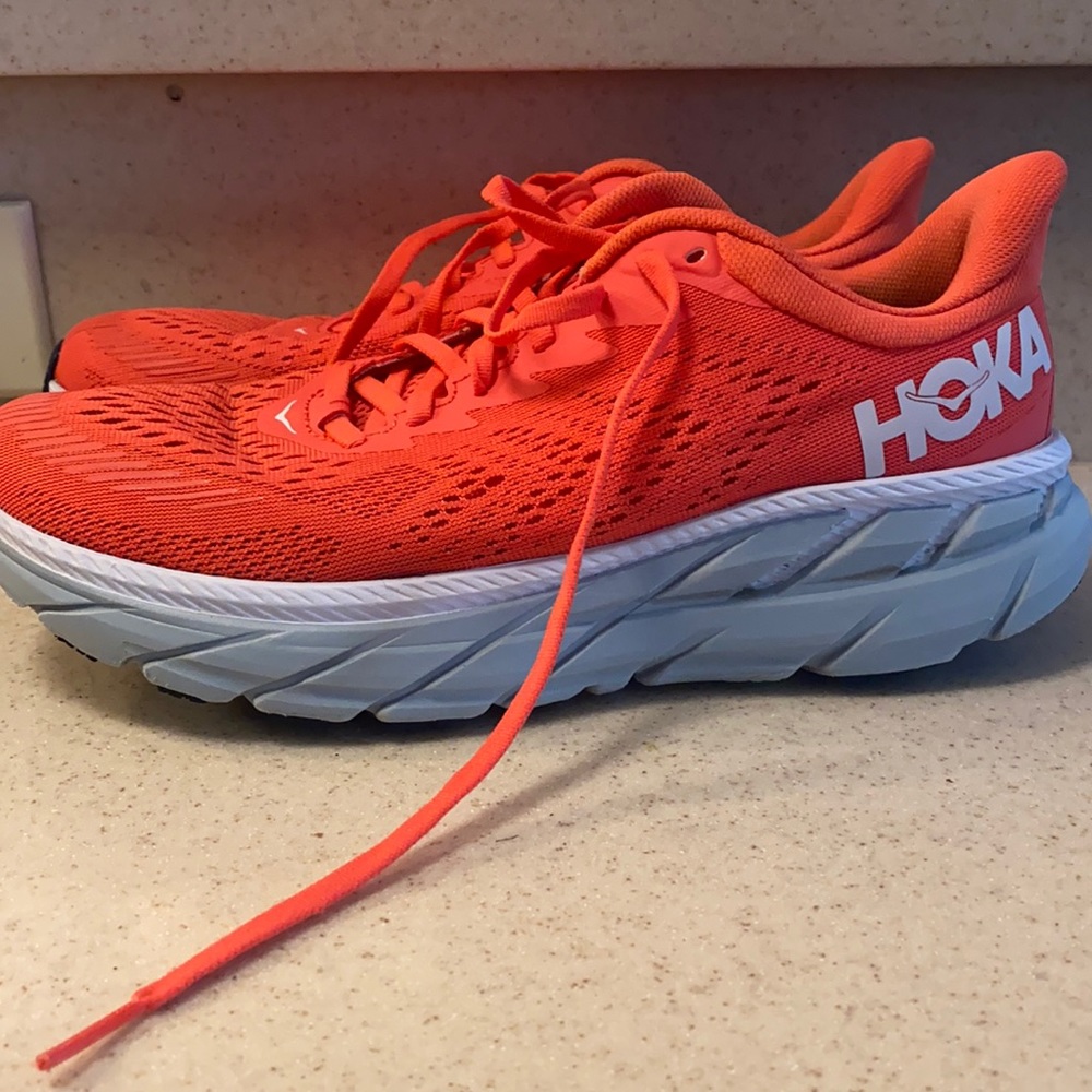 Hoka one one